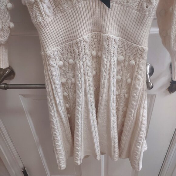 Alice + Olivia Kitty Puff Sleeve Bow Sweater White Dress - Picture 6 of 9